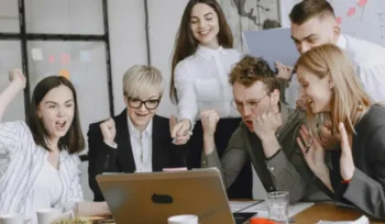 Top 10 Easy Prompts for Marketers to Get Better Answers in 2025